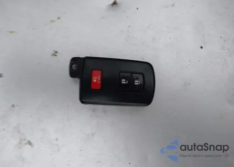 2013 Toyota Prius C Three from USA, damaged, VIN JTDKDTB32D1549754